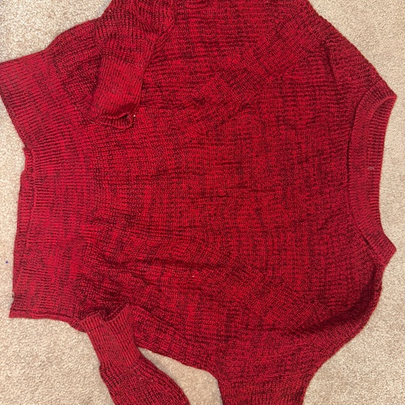Size S red cropped sweater - Picture 3 of 3